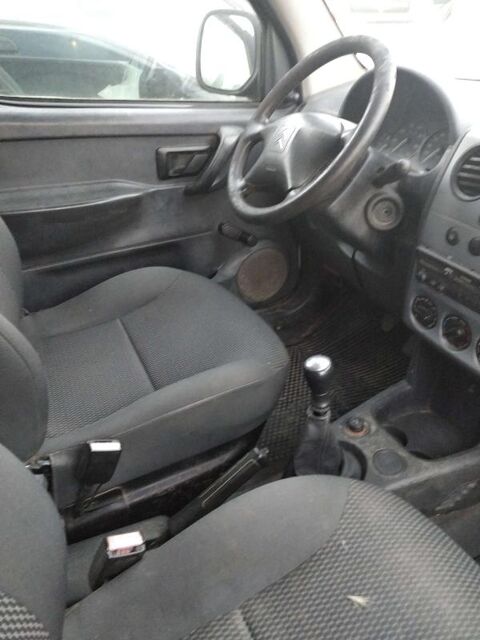 Berlingo 1,6 HDI75CV 2 PLACES 2011 occasion 13510 &Eacute;guilles