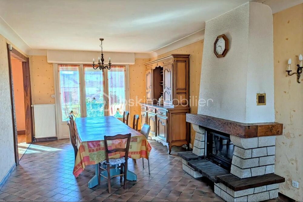 Vente Maison Maison familiale avec balcon et sous-sol complet – Centre-ville de La Guerche-de-Bretagne La guerche de bretagne