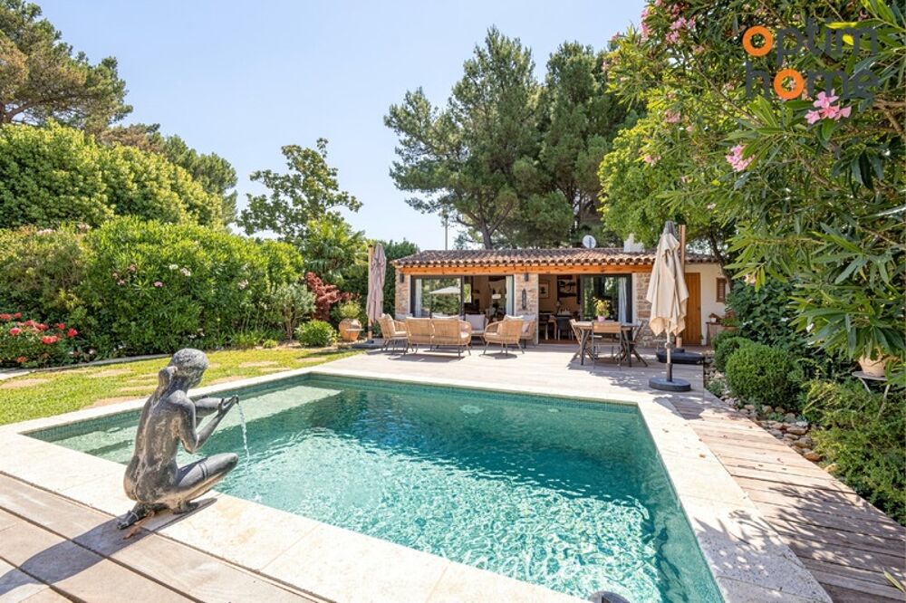 Vente Maison Trets à 20 mn d'Aix-en-Provence - Vente Villa T9 de 312 m2 sur un terrain de 1380 m2 avec piscine, au calme et sans vis à vis Trets