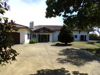  Villa  vendre 6 pices 253 m