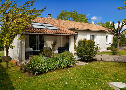 Dpt Deux Sèvres (79), à vendre  maison P7 de 175 m² - Terrain de 1 903,00 m² - 294000 Niort (79000)