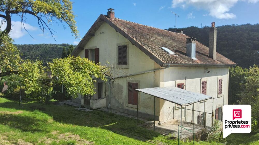Maison de 1927 - 3 logements - 10 pièces - 7 chambres 286 m² Calme et nature . Terrain 4050m² constructible