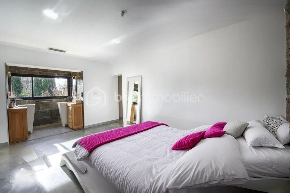 � vendre  Propri�t�/ch�teau Uchaux (84100)