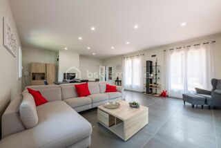  Maison � vendre 8 pi�ces 202 m�