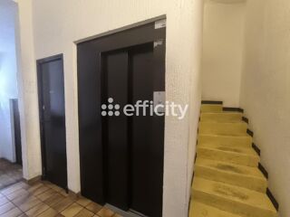  Immeuble à vendre 15 + pièces 573 m²