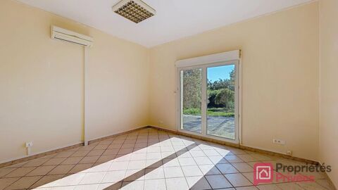   SAINT CHAMAS - Local commercial  150 m² 