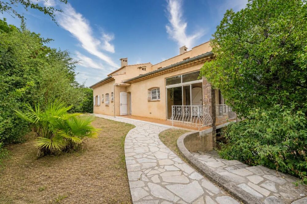 Vente Propriété/Château ST AYGULF GRAND BOUCHAREL - FORT POTENTIEL - TERRAIN 1677M2 Frejus