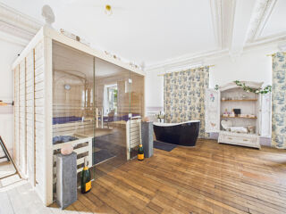  Immeuble � vendre 15 + pi�ces 1400 m�