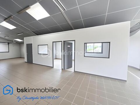   Bâtiment industriel de 1 700 m² sur terrain de 6 230 m² – Nombreuses possibilités d'exploitation ! 