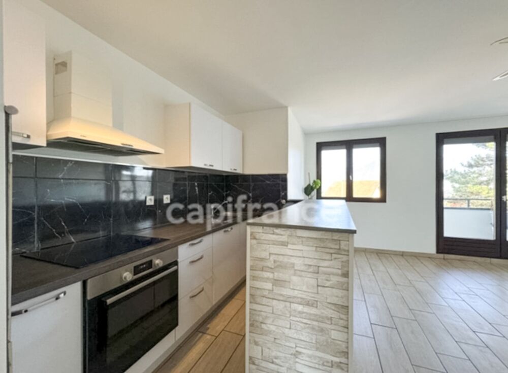 Location Appartement ANNECY CRAN-GEVRIER T3/4 avec balcon et garage Cran gevrier
