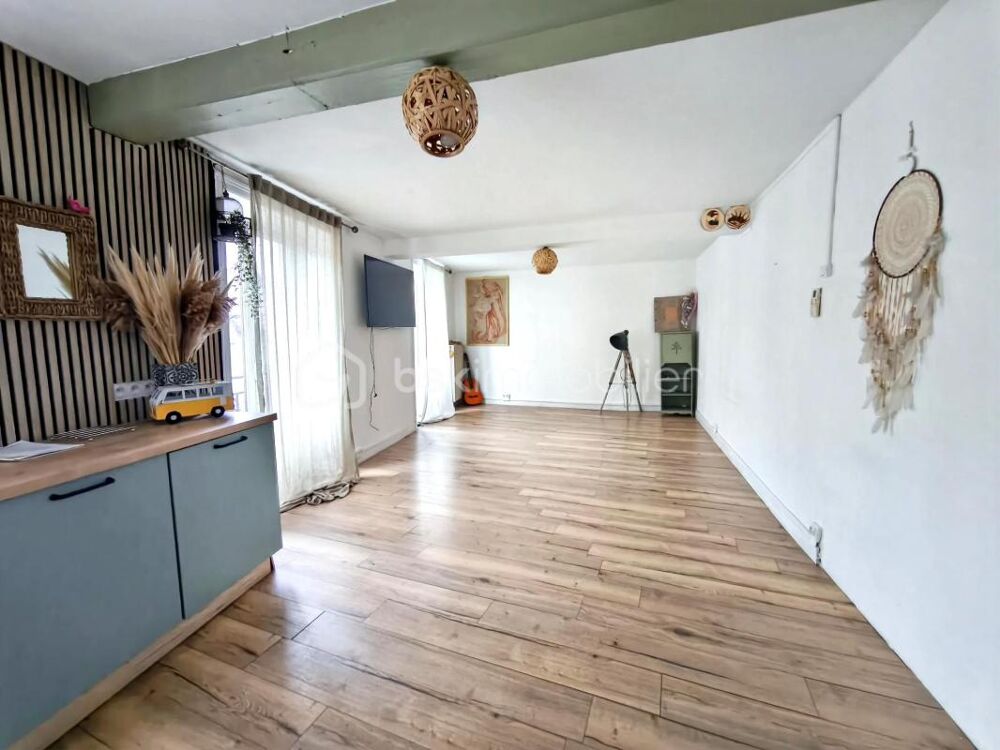 MAISON DE VILLE AVEC GARAGE ET TERRAIN  BOËN-SUR-LIGNON