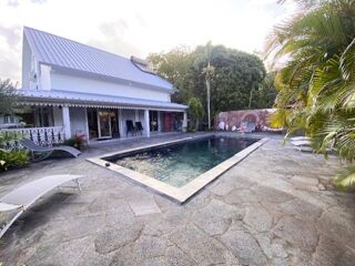  Maison � vendre 9 pi�ces 220 m�