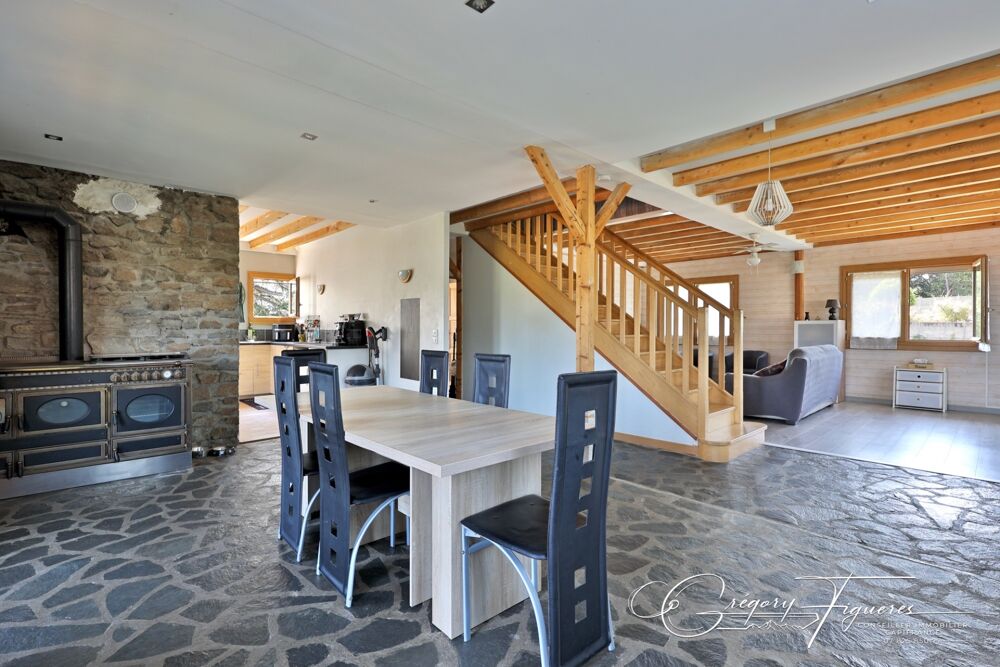 CHÂTEAUNEUF  MAISON FAMILIALE 6 PIÈCES  4 CHAMBRES  VUE DÉGAGÉE  TERRAIN 1 174 M²