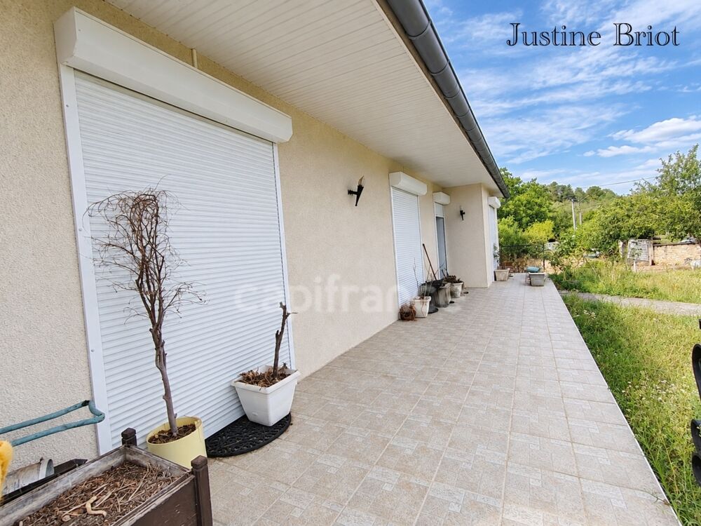 CHAULGNES  Maison avec sous-sol complet et beau potentiel