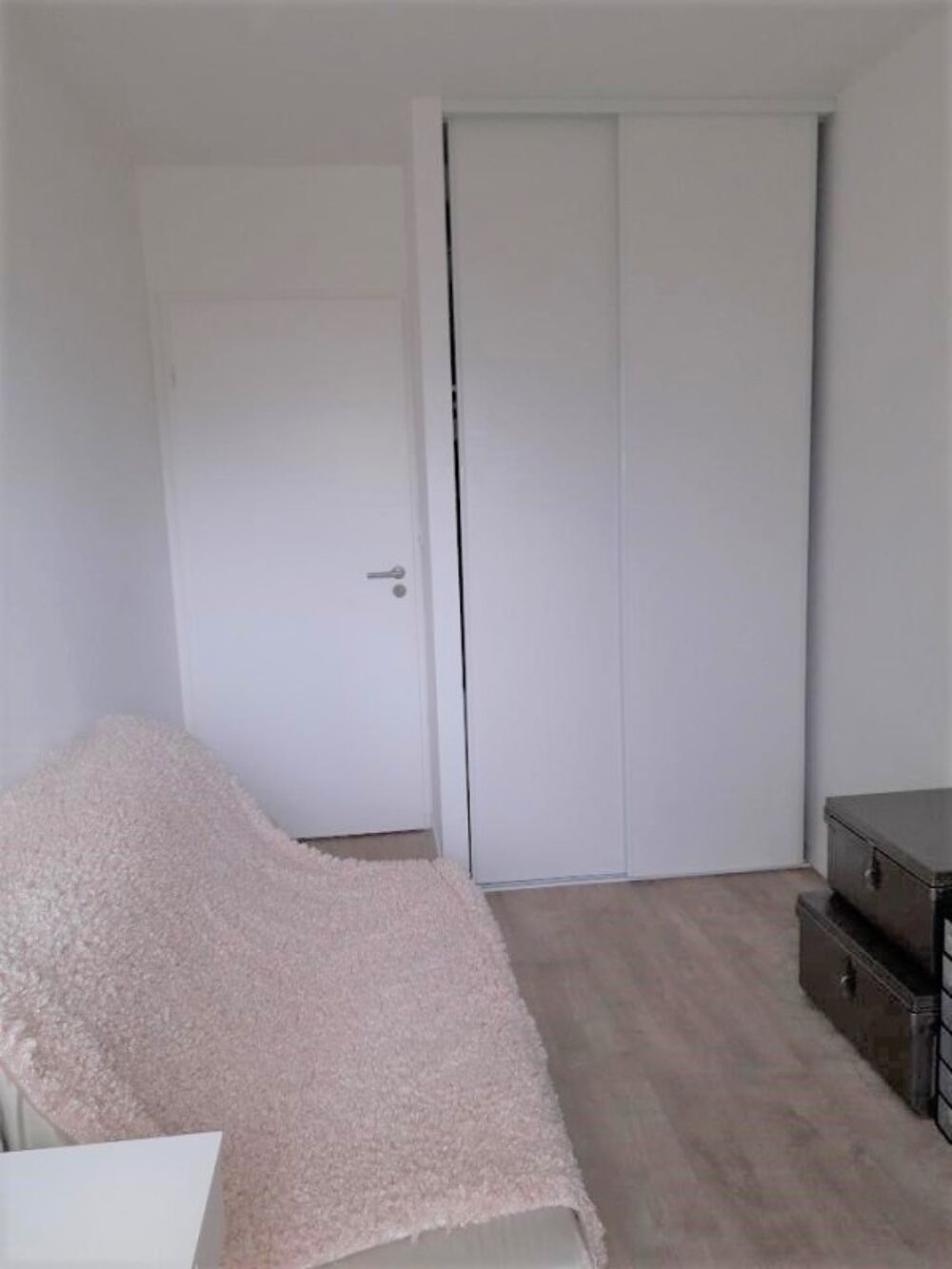 T3 MEUBLE avec parking et terrasse à BOUGUENAIS