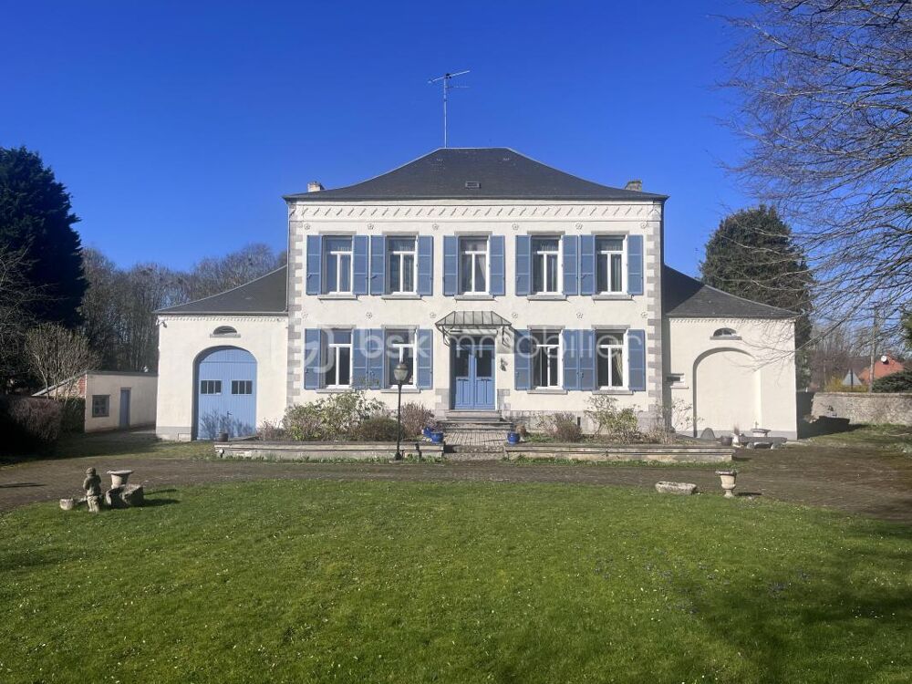 Demeure de caractère de 1855 - 324 m² habitables - Parc de 2 844 m² - 5 chambres - Dépendances. Ferrière-la-Grande