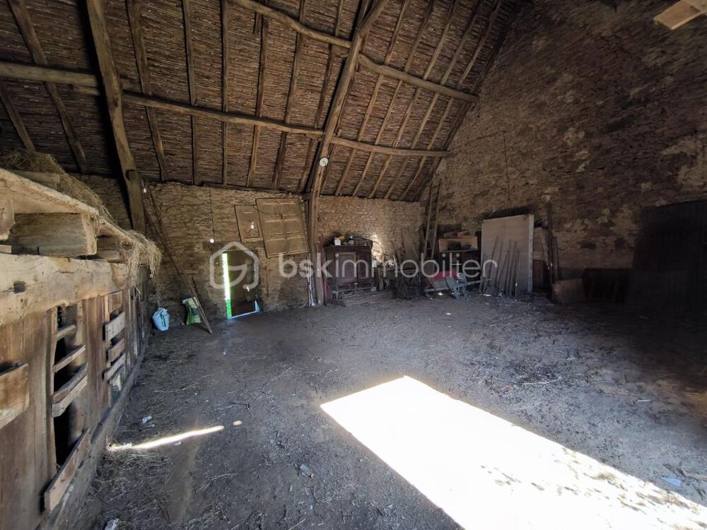 Maison en pierre des années 1930 avec grange et garage  Terrain de 9 845 m² - La Croisille-sur-Briance (Haute-Vienne)