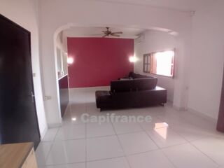  Appartement à louer 4 pièces 134 m²