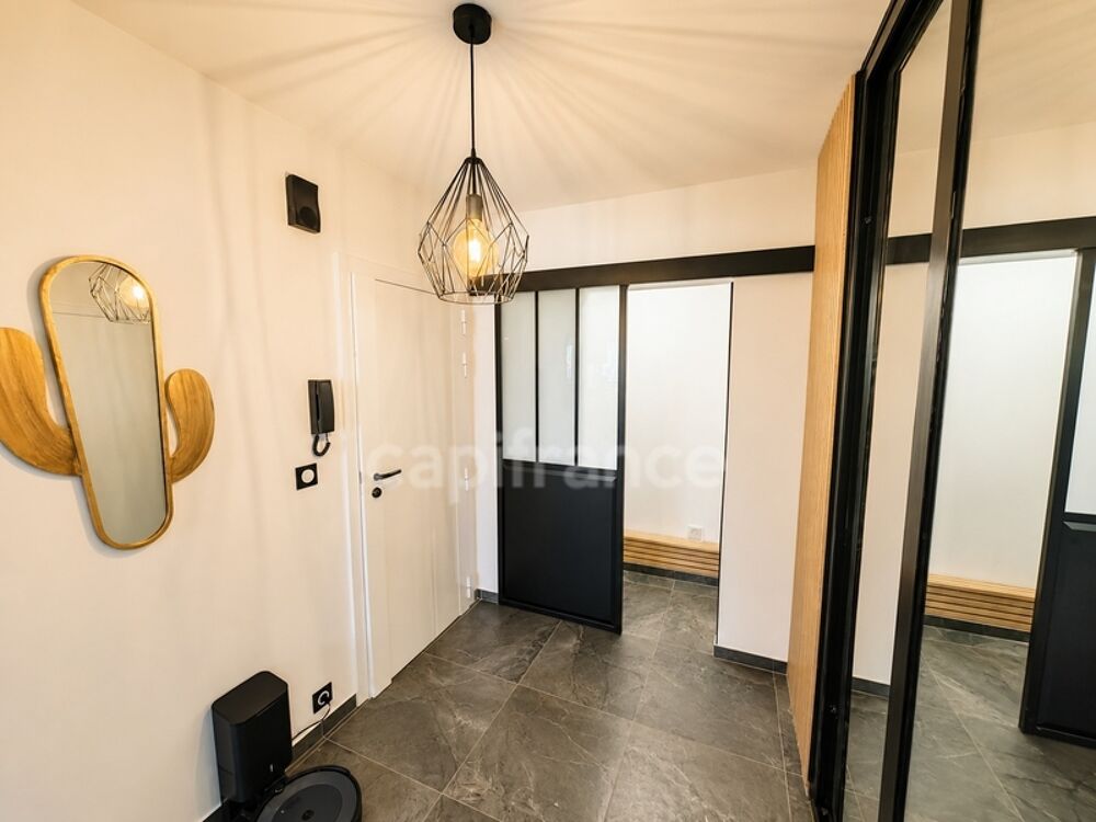 Appartement à vendre 3 pièces SAINT RAPHAEL (83), rez-de-jardin entièrement rénové, terrasse !!