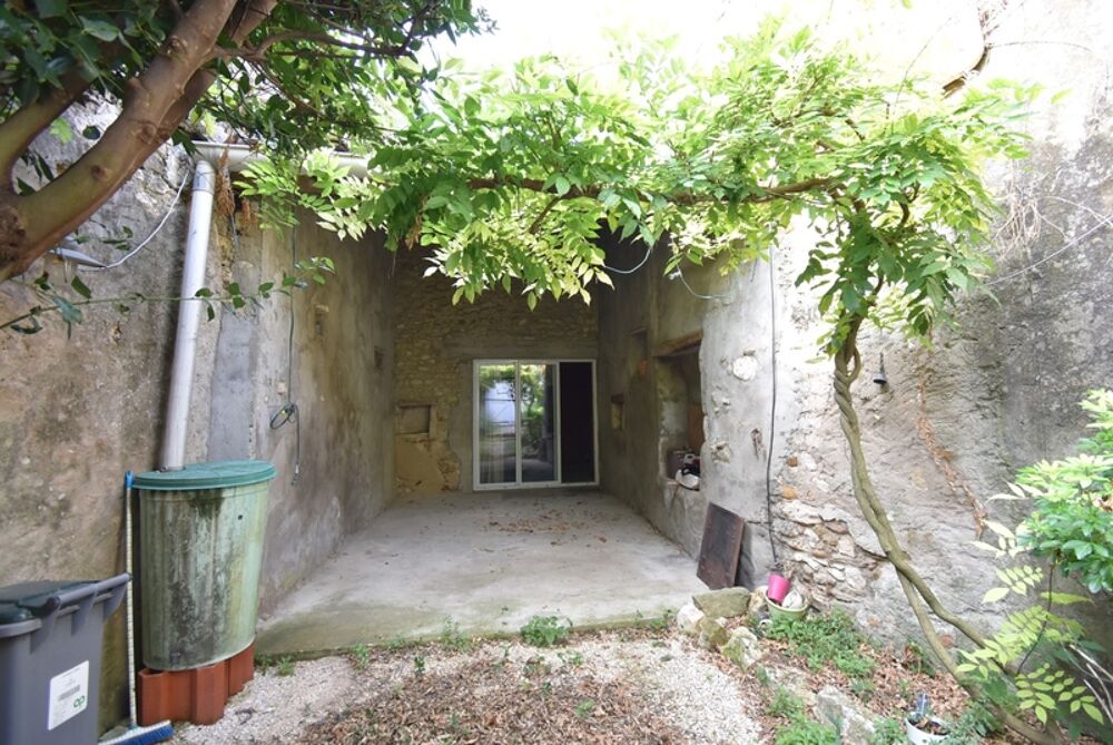 Grande Maison de Village denviron 260 m2 habitables à Saint-Marcel-d'Ardèche