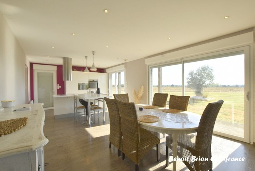 Vente Maison Maison à vendre 5 chambres Buais