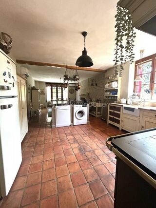  Propri�t�/ch�teau � vendre 6 pi�ces 175 m� Nanteuil en vallee