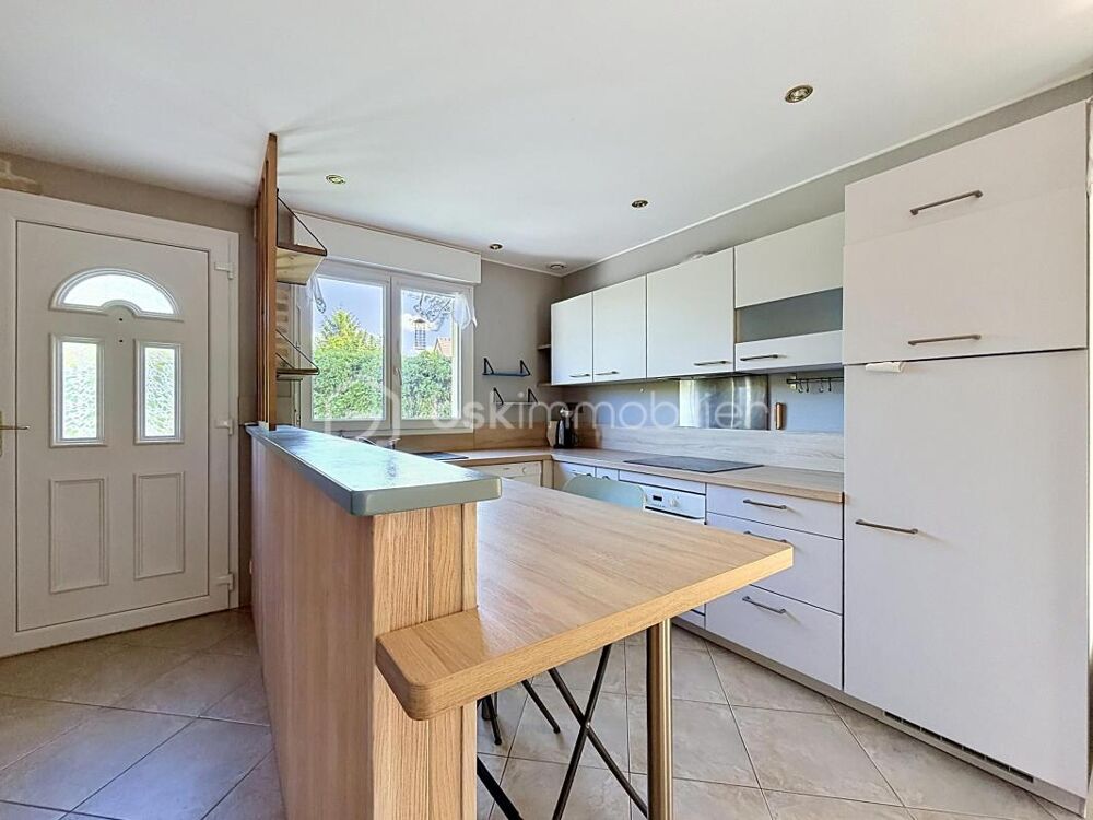 Vente Maison Maison de 5 pièces sur la commune d'Escoville Escoville