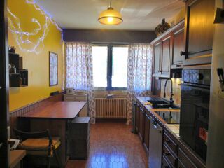  Appartement à louer 3 pièces 84 m²