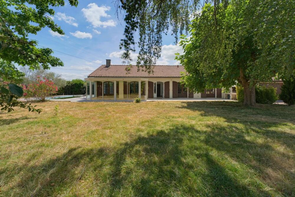 Maison de 6 pièces de 142 m² à Salleboeuf