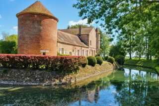  Maison à vendre 15 + pièces 707 m²