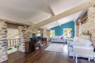  Maison à vendre 15 + pièces 338 m²