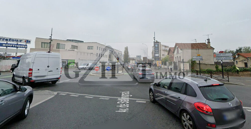  A VENDRE 400 M² LOCAL D'ACTIVITE - COMMERCIAL A STAINS Stains