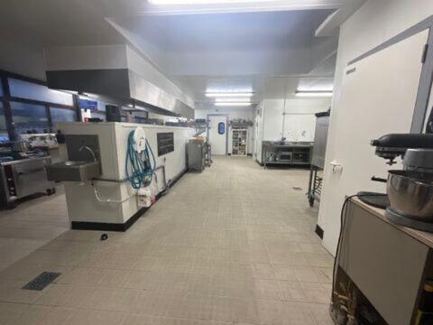 Fonds de commerce &agrave; vendre BONNEVILLE (74) 198000 74130 Bonneville