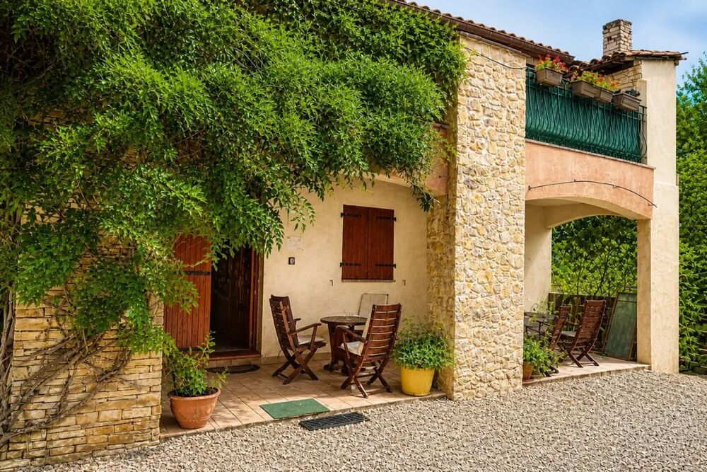 Maison de 7 pièces d'environ 196 m² à Esparron-de-Verdon