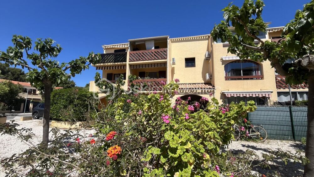 La Londe-les-Maures  Studio avec véranda, jardin et parking privatif