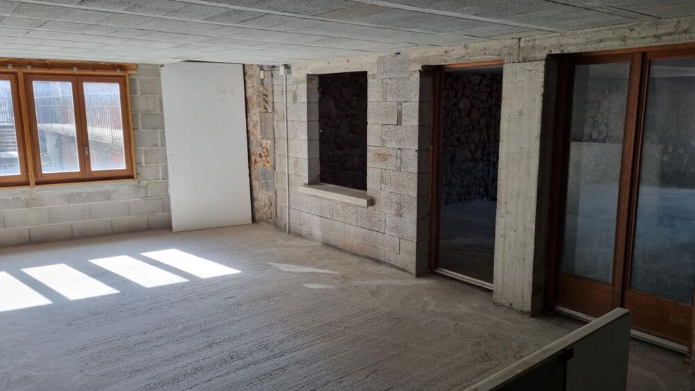 Vente Immeuble Dunières Centre 43220  300m² d'entrepôt et plateau Dunieres