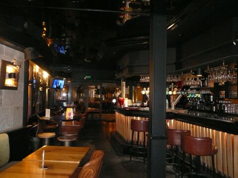 COGNAC Centre A Vendre Fonds de commerce BAR-BRASSERIE 271000 16100 Cognac