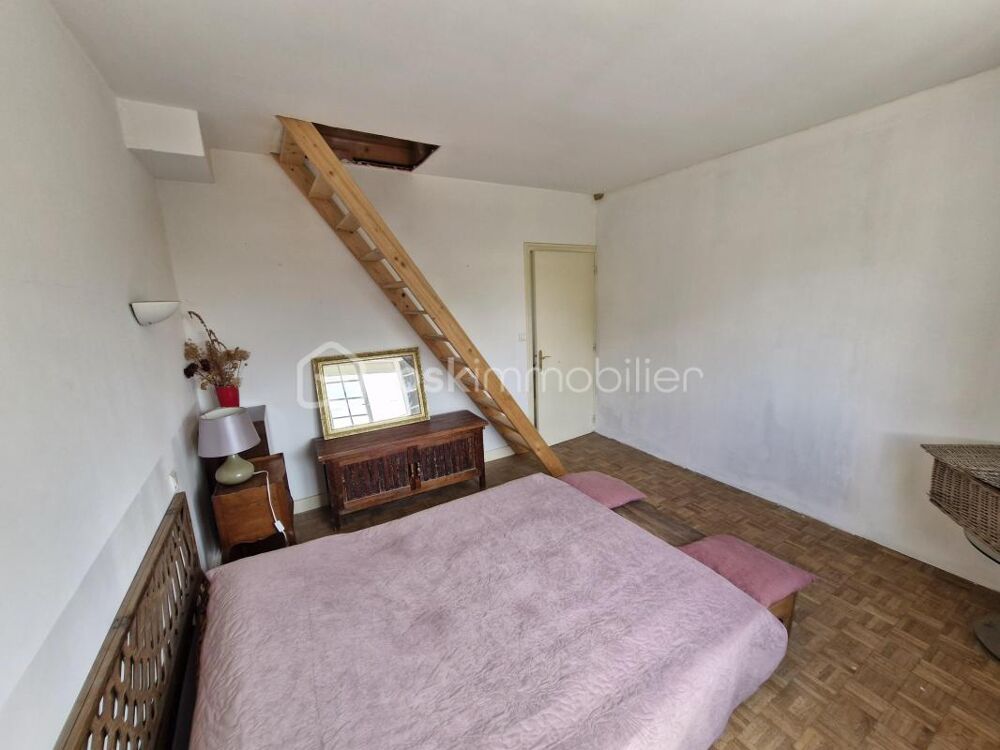 Charmante maison de 121m2 sur son terrain clos de 147m2 dans un environnement calme à Bergerac