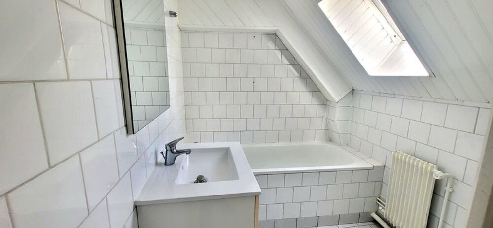 Vente Appartement Elbeuf proche Seine : Appt 80 m² avec jardin 80 m², 2 CH et PK intérieurs ... Prix attractif ! Elbeuf