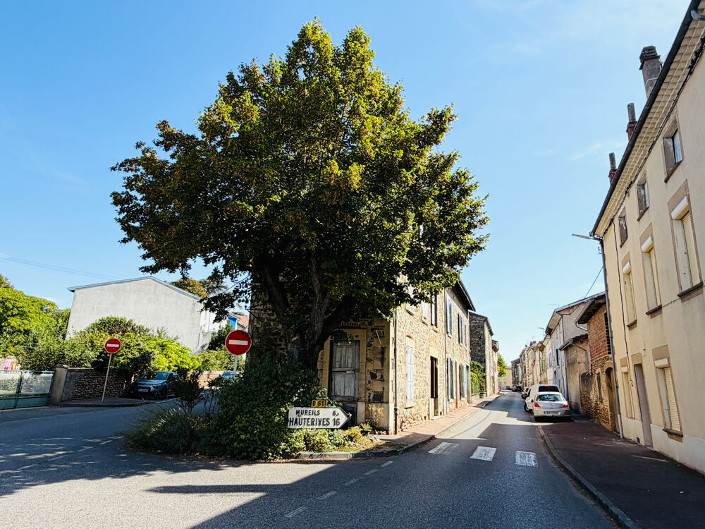 Maison de village à rénover - Saint Uze