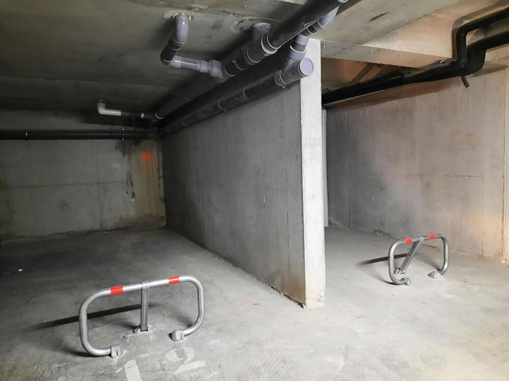 Location Parking/Garage CASE DE PARKING CALUIRE ET CUIRE Caluire et cuire