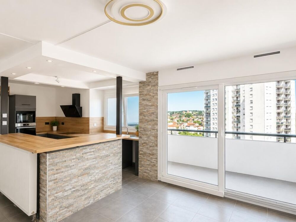 APPARTEMENT AVEC BALCON DANS RÉSIDENCE DE STANDING