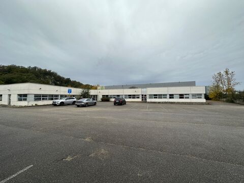 Dpt Rhône (69), à louer MONTAGNY-MILLERY Bureaux de 567m2 + 38 places de parking sur route de LYON 6927 69700 Montagny