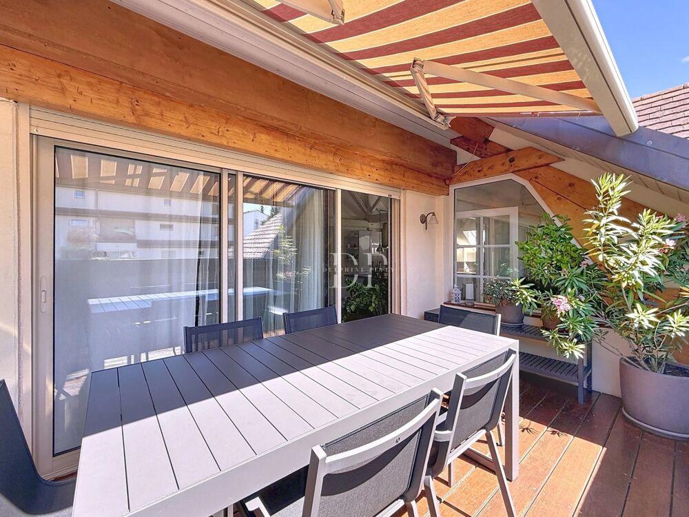 Vente Appartement Appartement à vendre Dernier étage 4 pièces + bureau de 145,38 m2 utiles et 138,44 m2 ANNEMASSE (74) Annemasse