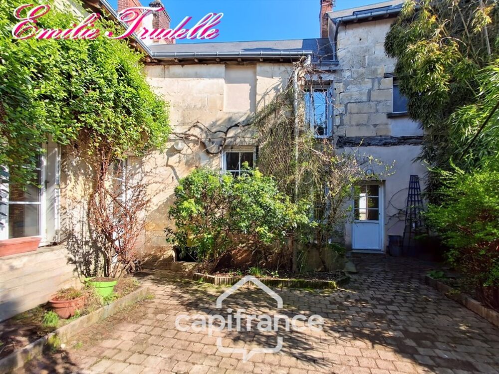 Maison à vendre 6 pièces LA CHARTRE SUR LE LOIR (72) Maison de caractère  coeur de ville  181 m²  cour, dépendance et caves