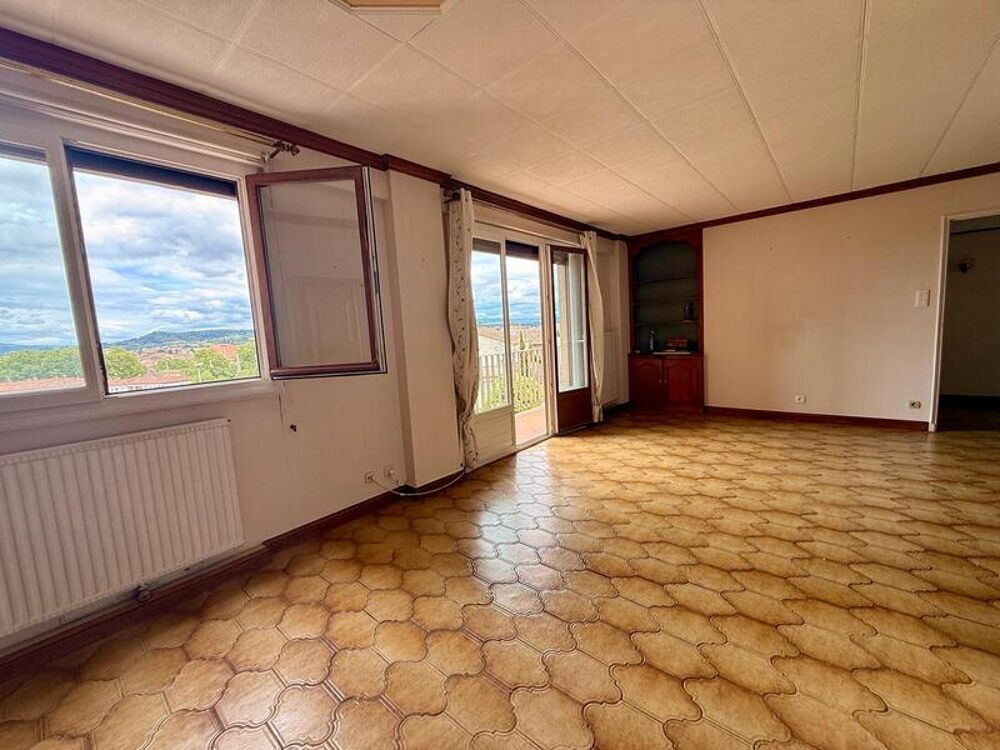 Rare à la vente : Appartement à vendre 4 pièces avec vue d'exception sur la cité de Carcassonne. Prix de vente : 124200€