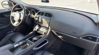 F-PACE 3.0 V6 300 AWD BVA8 R-Sport - Automatique 2017 occasion 83600 Frejus