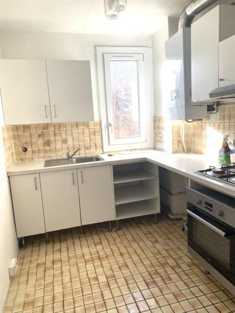  Appartement � louer 5 pi�ces 60 m� Marseille 09