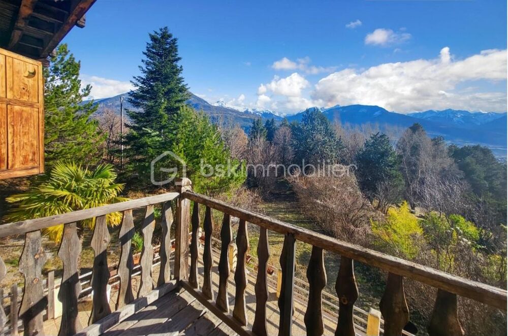 Vente Propriété/Château ***Opportunité rare pour investisseurs *-*vaste bâtisse de caractère à Embrun-*** Embrun