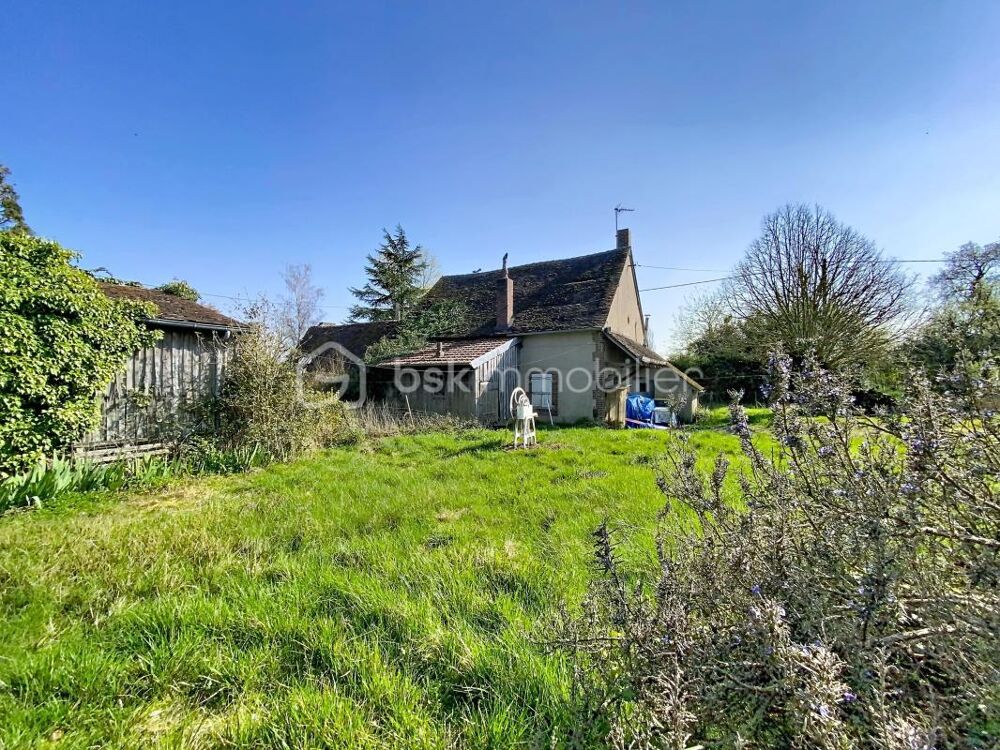 Située sur la commune de Saint-Maurice-sur-Aveyron, dans un environnement calme et agréable, venez découvrir cette maison de 60